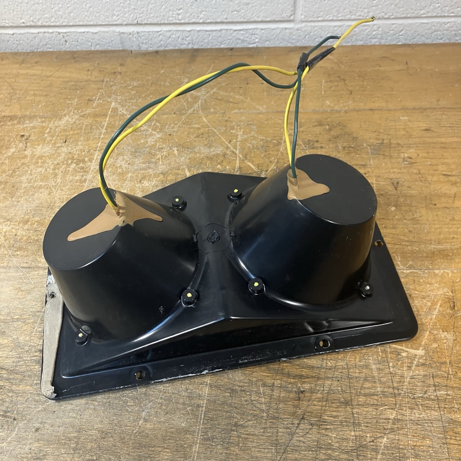 Acoustic Research AR 2 Dual Midrange/tweeters Speakers Tested and Working