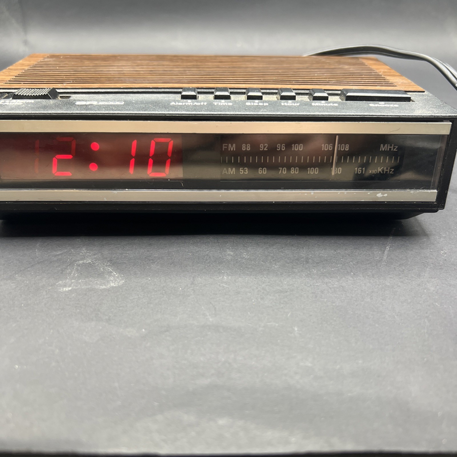 Sears Alarm Clock AM/FM Radio Model 225.23154.650 SR2000 Vintage Shop Clock