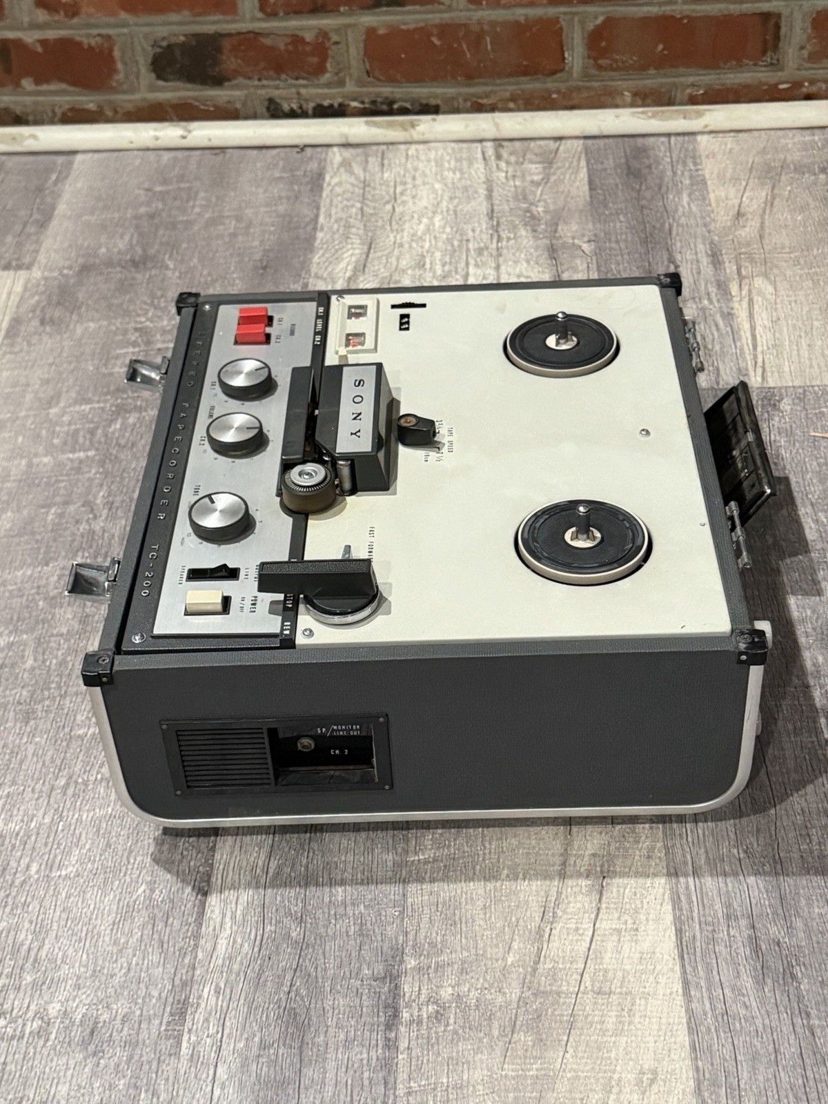 RARE VINTAGE Sony TC-200 Reel-To-Reel Tape Recorder-TESTED