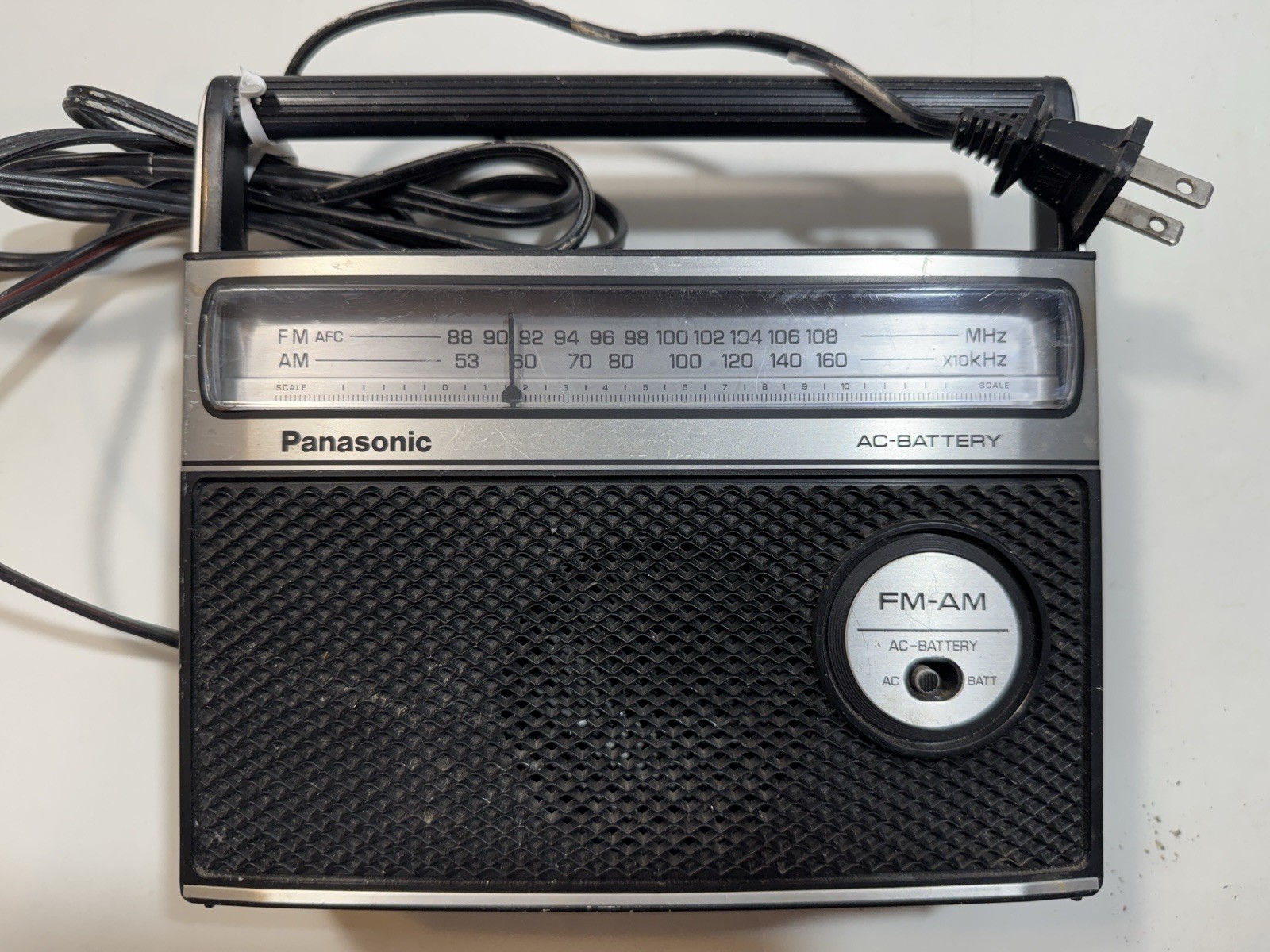 Vintage Panasonic RF-549 AC/Battery Power AM FM Portable Radio Black & Silver