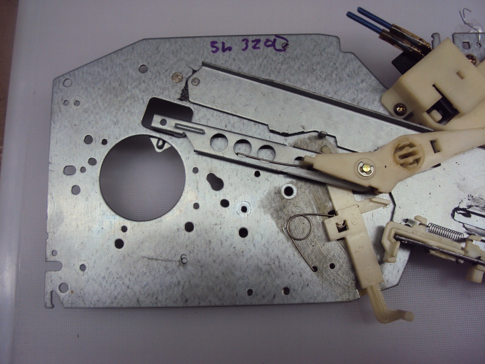 Technics SL-3200 Turntable Main Gear Assembly. Read Below Tested Parting SL-3200