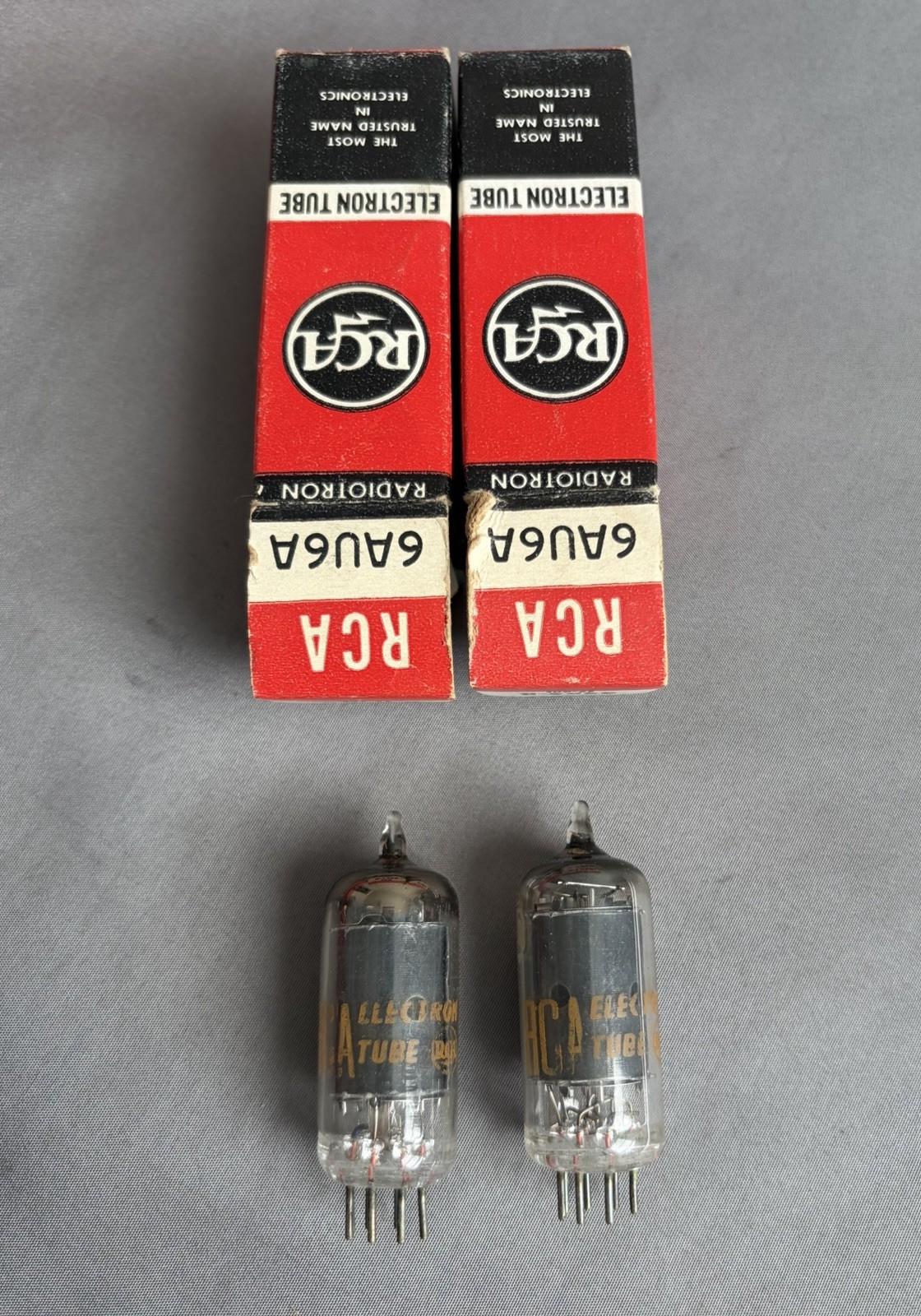 Pair RCA 6AU6A tubes, black plates, new old stock matched date codes MT = 1962