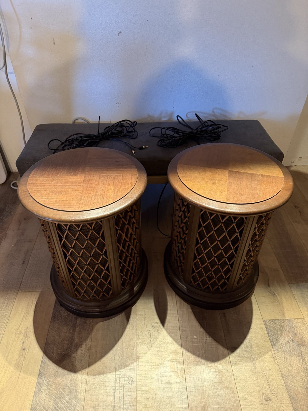 VINTAGE PIONEER CS-06A OMNIDIRECTIONAL TABLE SPEAKERS ( PAIR ) used.