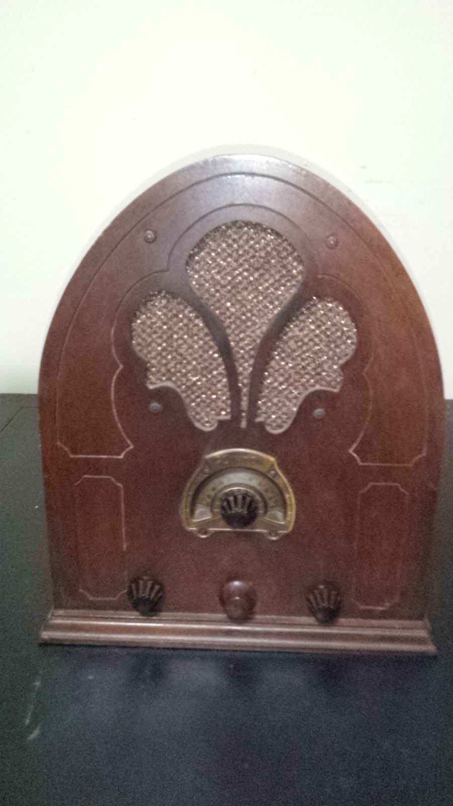 ⭐️RARE – Restored/Recapped⭐️1930’s Clinton Cathedral Tube Radio ⭐️SEE ~youtube