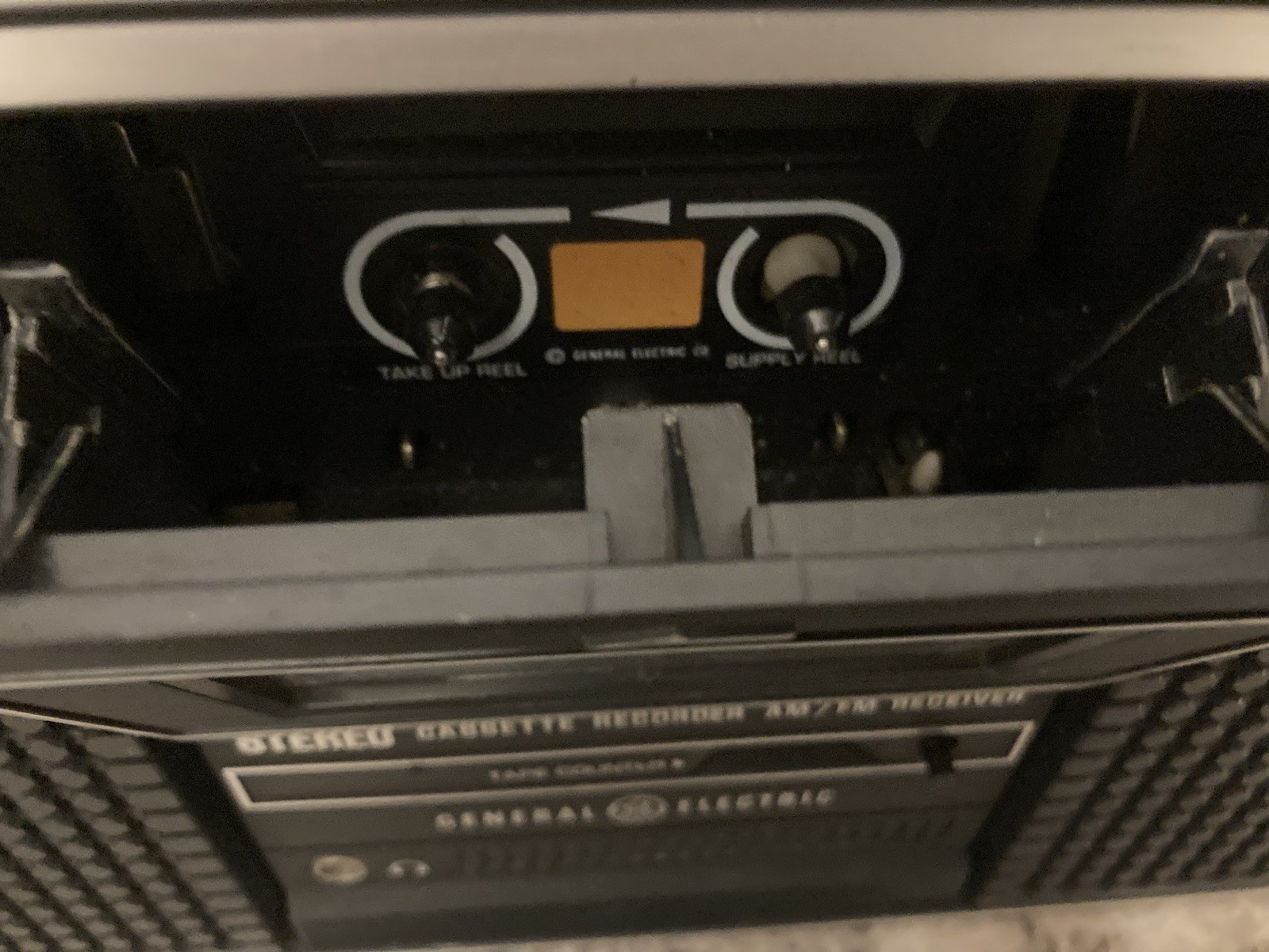General Electric 3-5251A AM/FM Cassette Boombox – Works Great Read