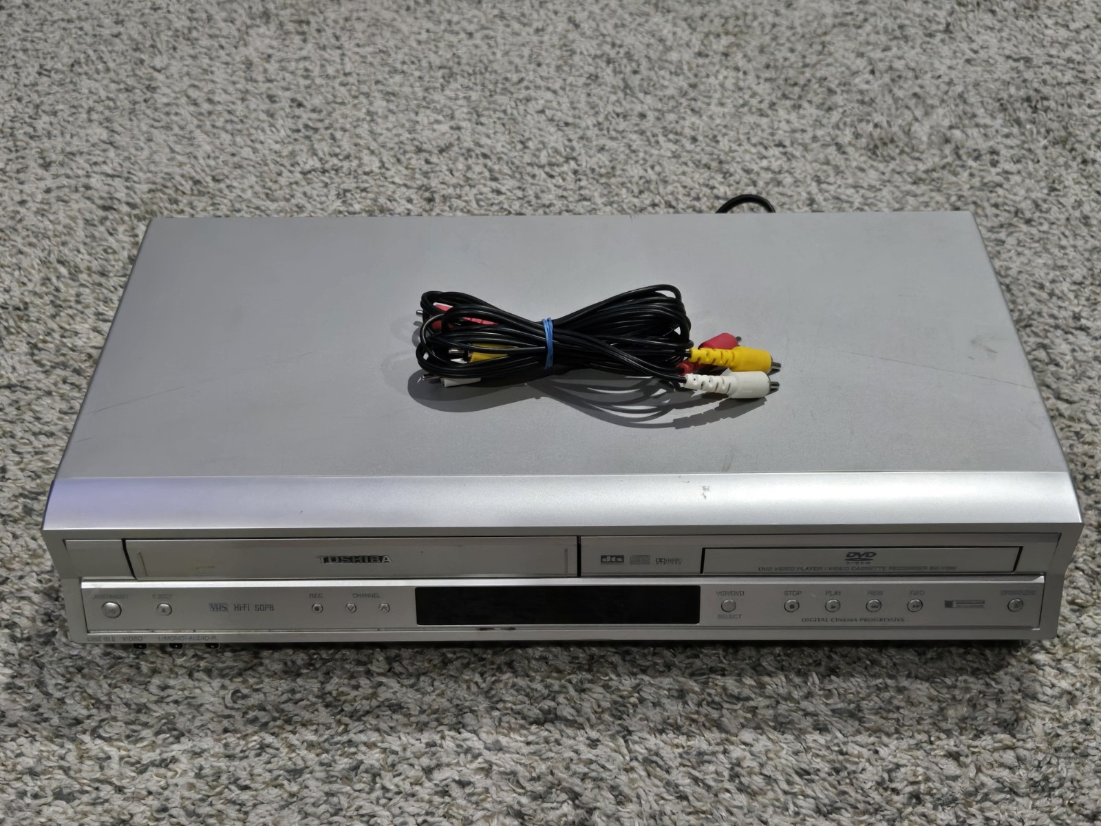 Toshiba SD-V392 SU2 DVD VCR Combo Player Recorder TESTED & WORKS No Remote