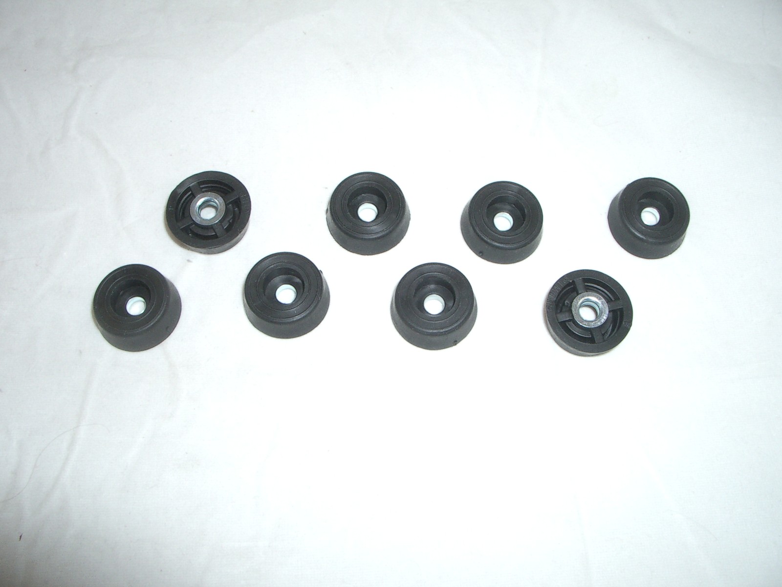 BUDWIG SF8T-T 8PC BLACK RUBBER CABINET CASE FEET FOR HEATHKIT SB-LINE RADIO