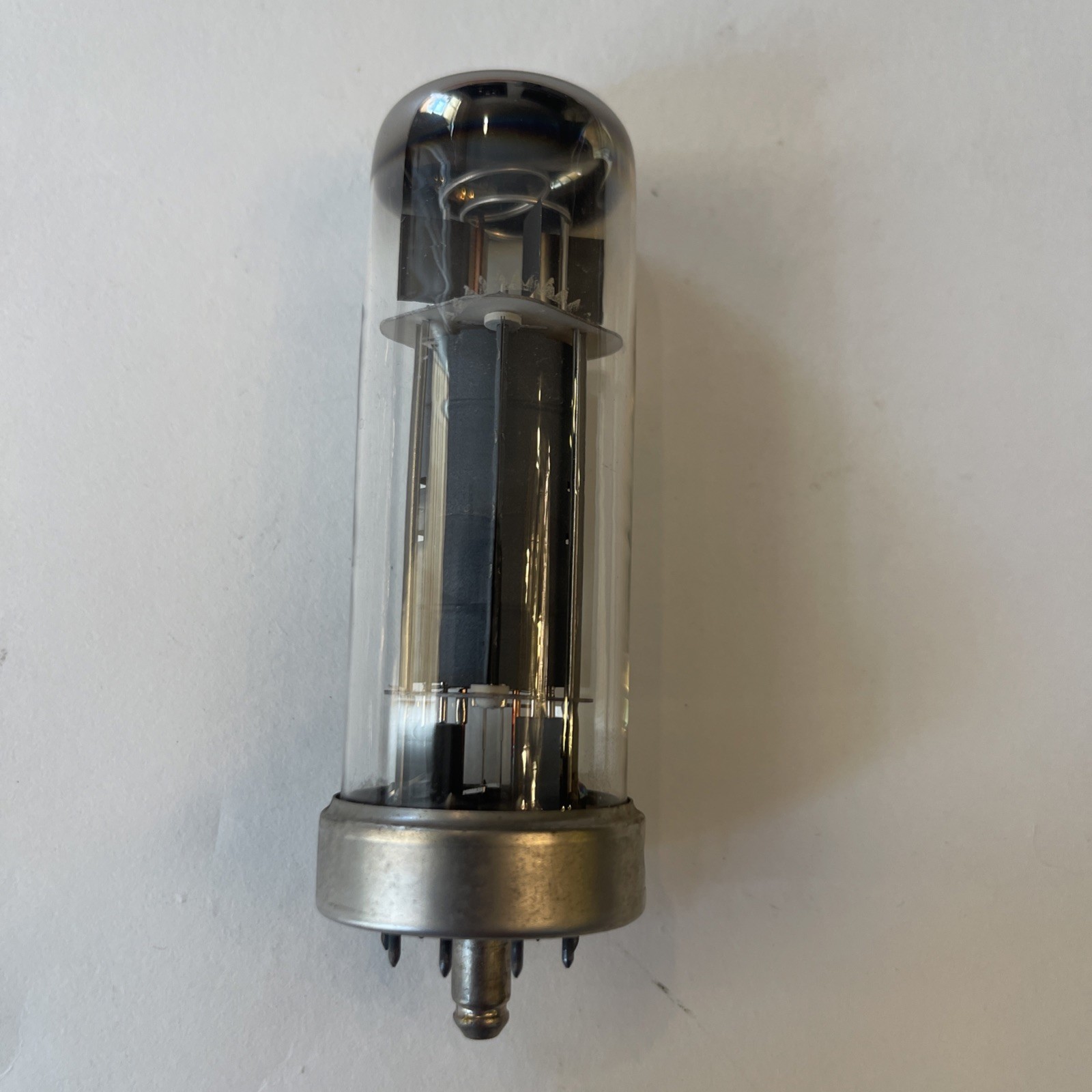 1x El60 Valvo Metal Base Double O Getter M92 L3C
