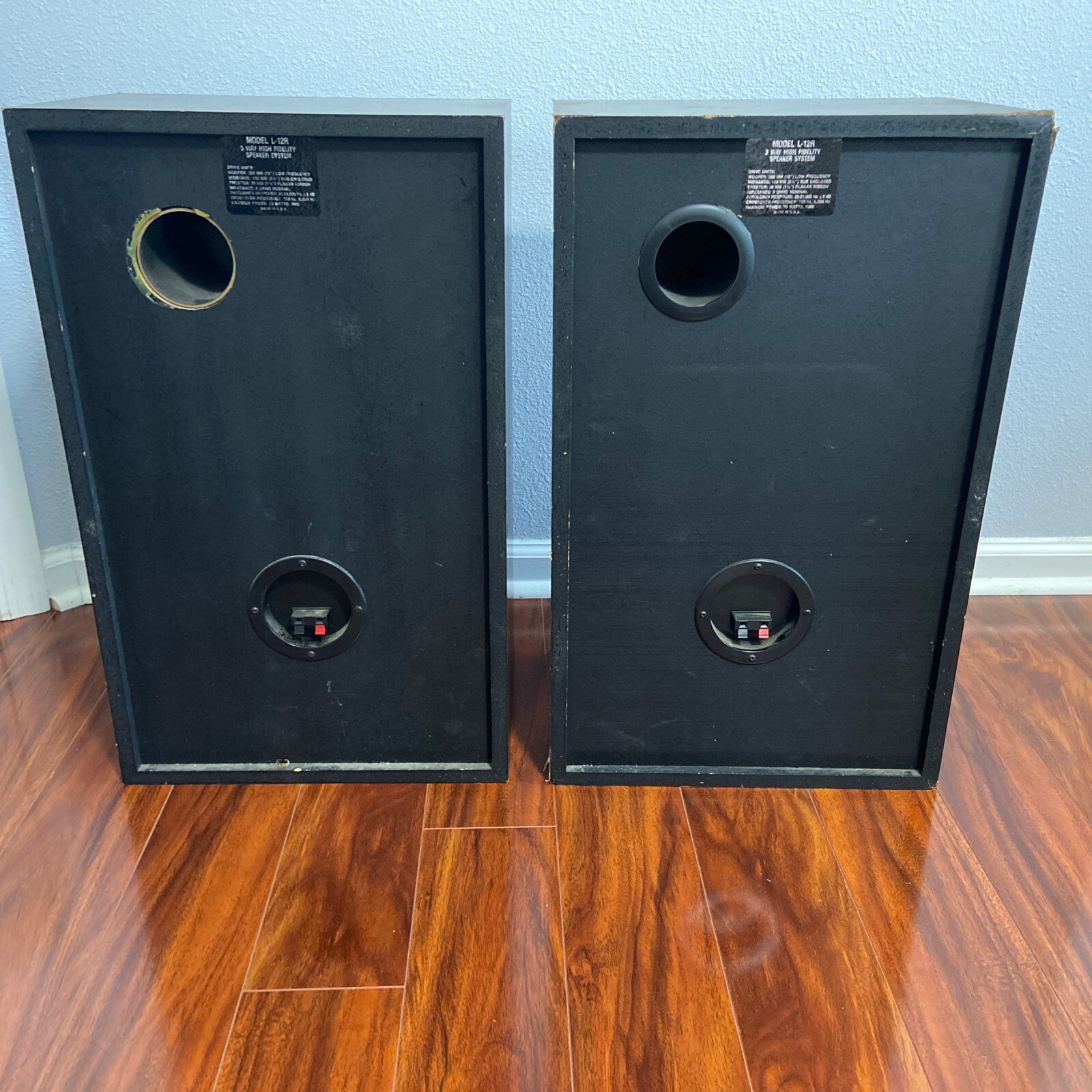 VERIT L -12 R . 3 WAY HIGH FIDELITY SPEAKERS SYTEM 12″ WOOFER