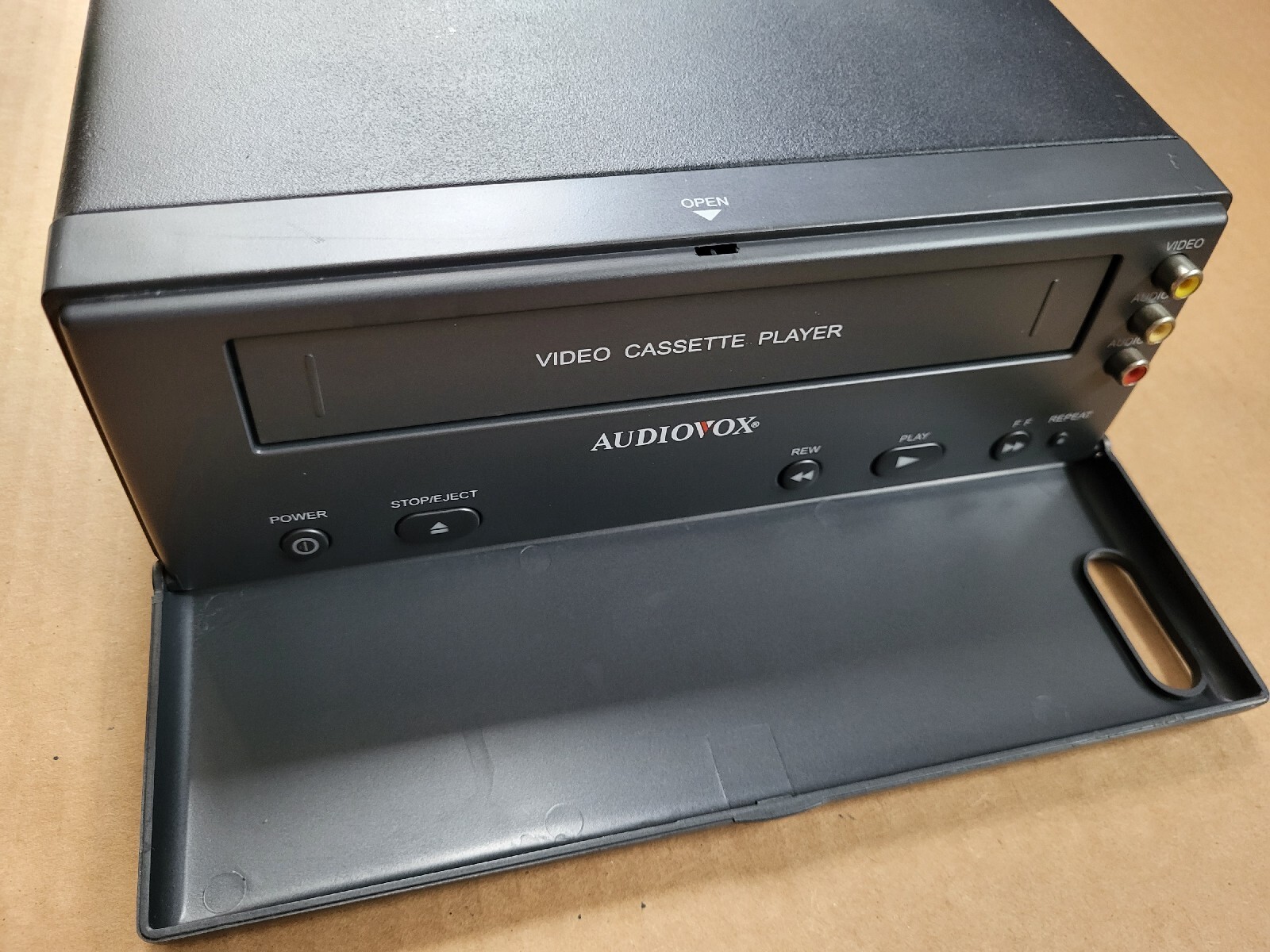 Audiovox AVP 756 Video Player 12Volt DC Car VCR VHS Cassette Player RARE VTG