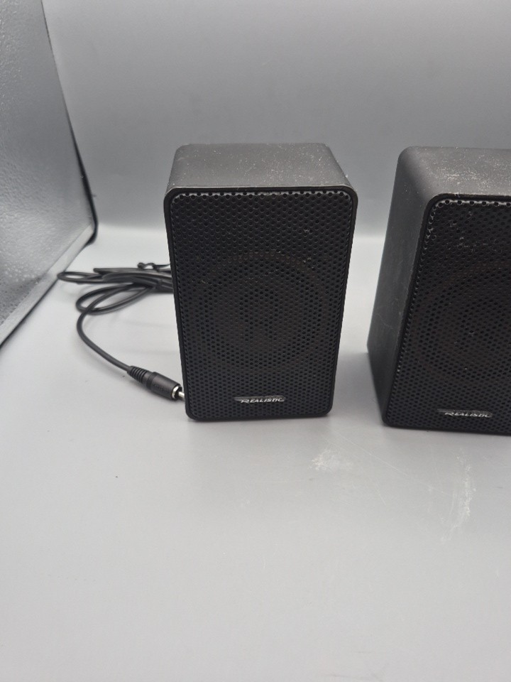 Vtg Realistic Minimus 3.5 Speakers 15W Input 8 Ohms 40-1996A Untested 3.5″ X 5″