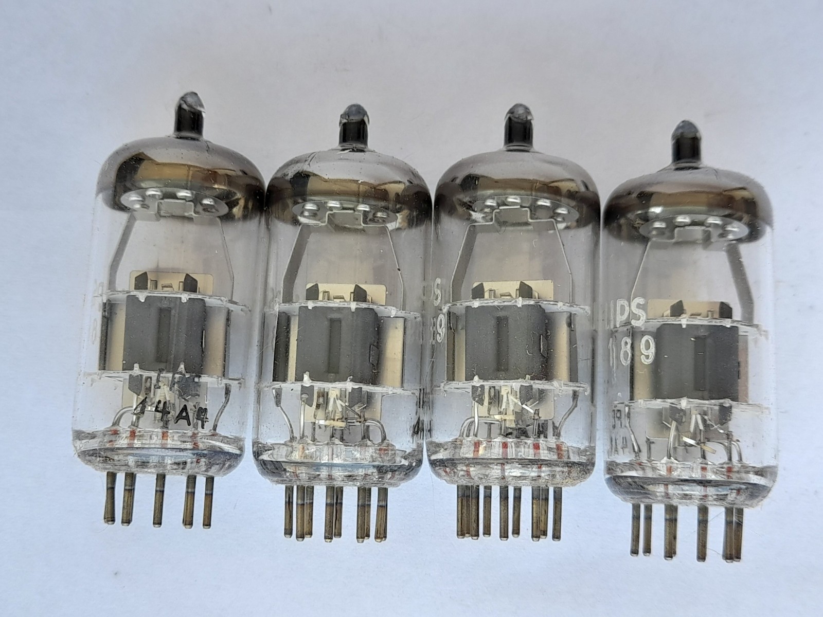 4x PCC189 / 7ES8 ( PCC88 / 7DJ8 ) tubes PHILIPS – DISC getter – PCC 189