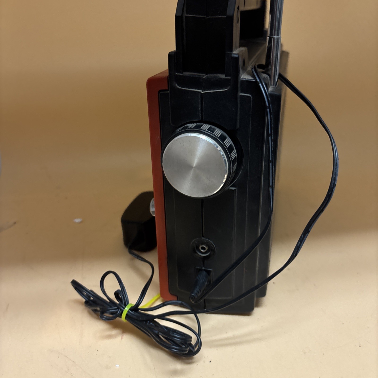 Groovy KMART 36-60 Portable AM FM radio 8-track player Boombox As Is Powers On