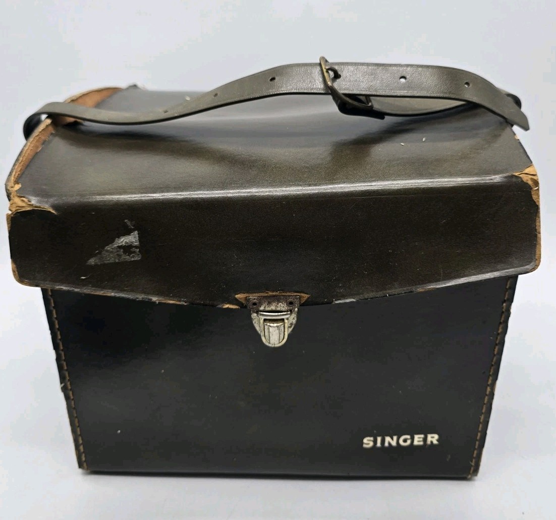 Vintage Singer Model TV-6U Mini Portable Television with Case & Some Accessories