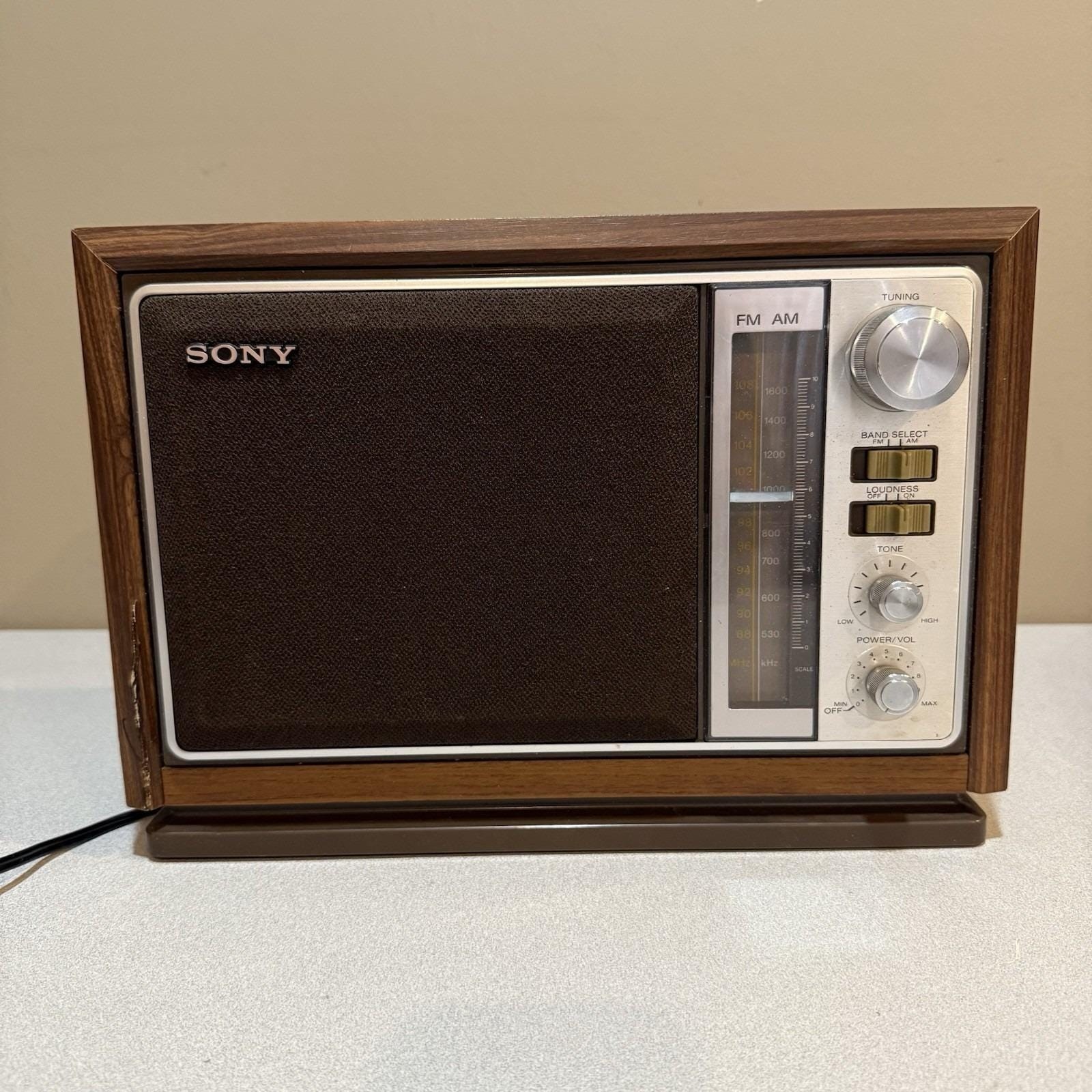 Sony Vintage Radio Model# ICF-9740W AMFM Works AC 120V 60Hz 10W 158066