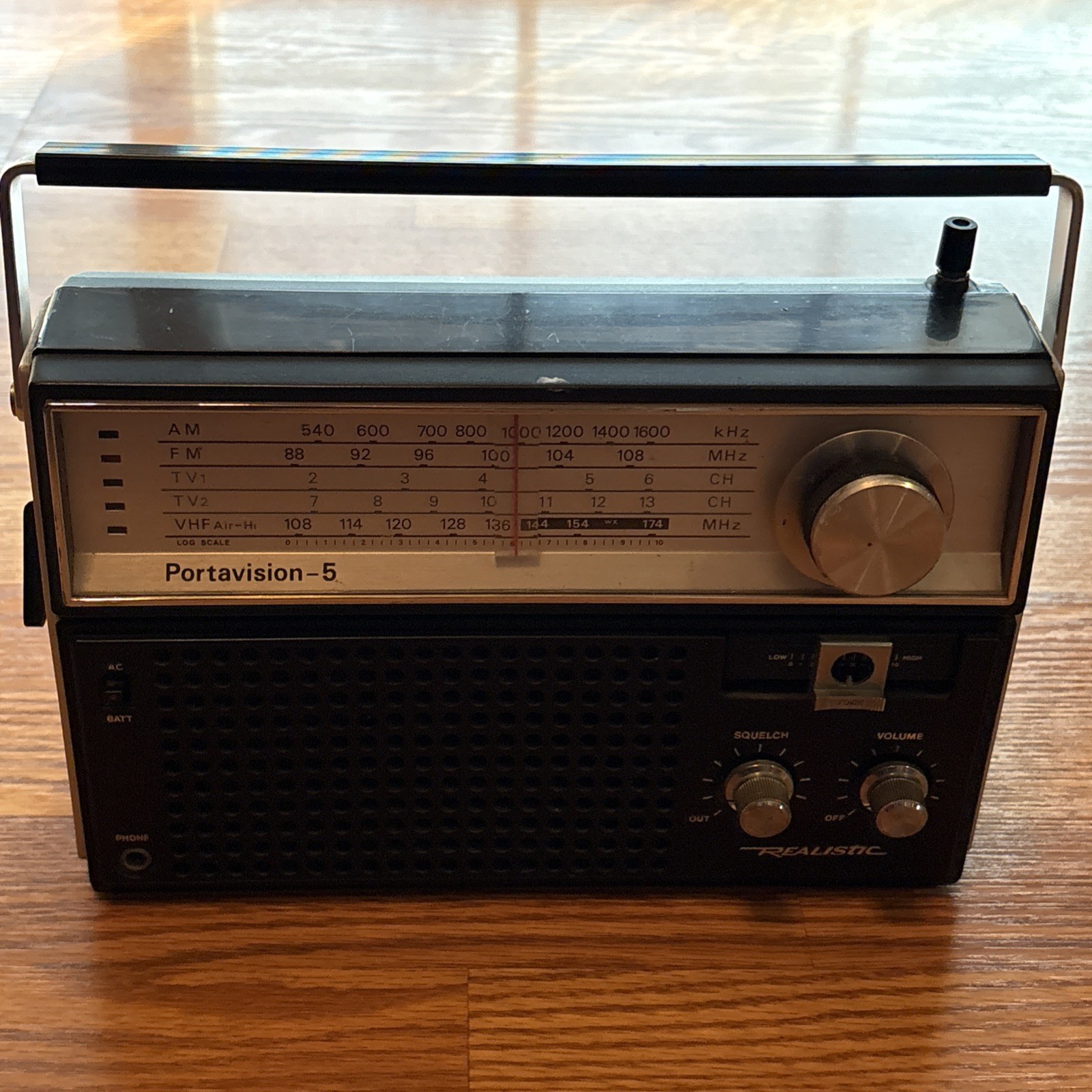 Vintage Portable Radio Realistic Patrolman-50 Raidoshack Chrome tested works