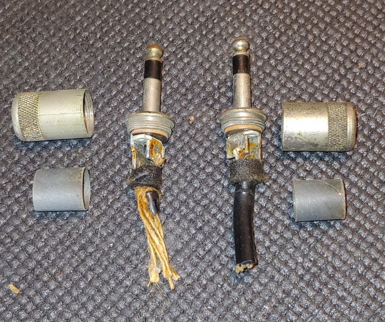 Set of 2 Vintage 1940’s AMPRO 1/4″ Speaker Cable MALE PLUGS Guitar or Microphone