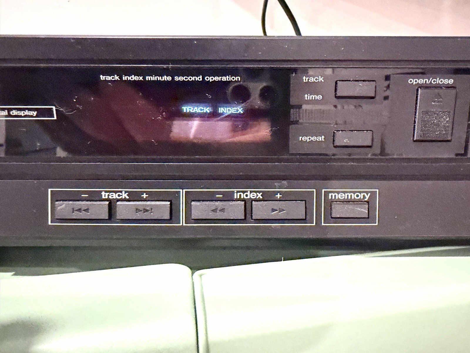 ADCOM COMPACT DISC PLAYER gcd-200 Works