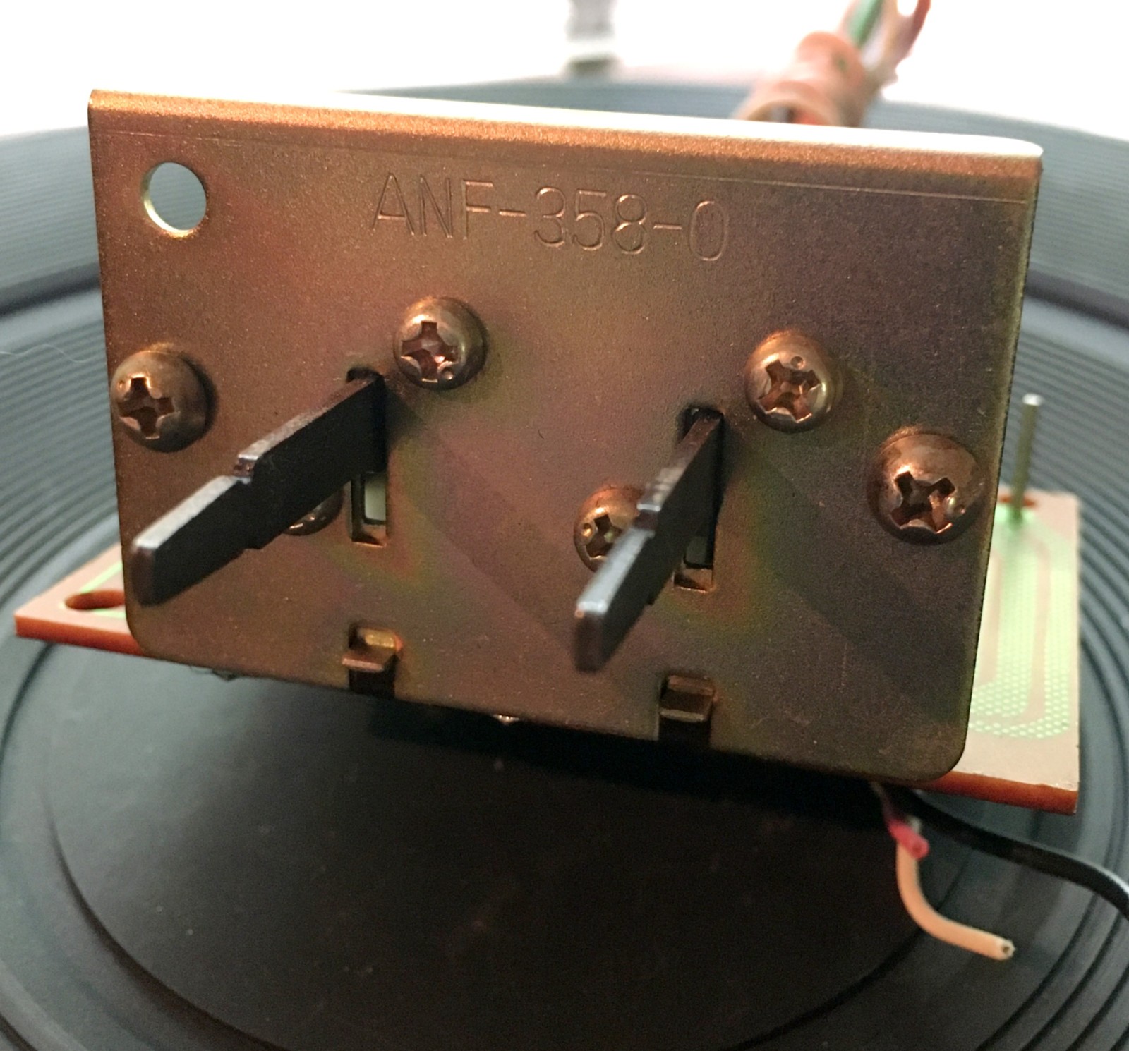 Pioneer RG-1 Dynamic Processor – Tape and Processor Toggle Switches with Board