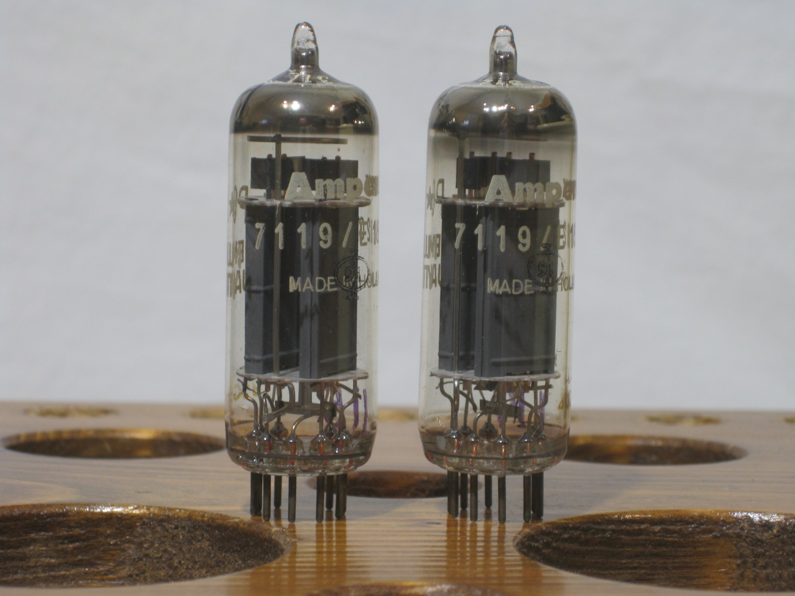 Amperex 7119 / E182CC Matching pair PQ electronic tubes