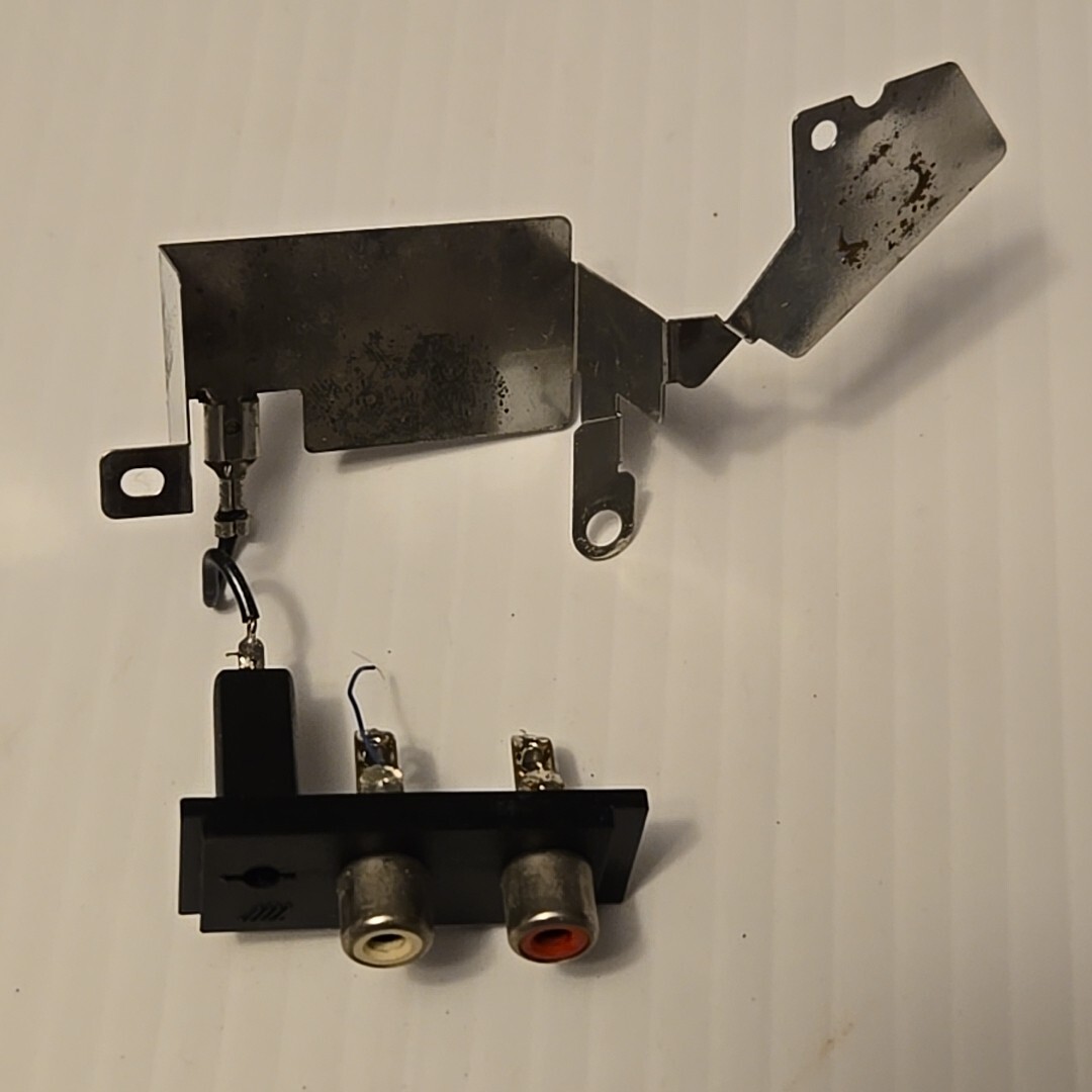TECHNICS SL-Q350 TURNTABLE – AUDIO/GROUND INPUT – PARTING OUT