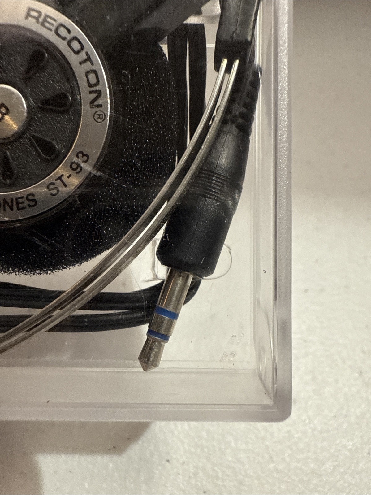 RARE NEW VINTAGE RECOTON ST-93 DYNAMIC STEREO HEADPHONES SAMARIUM COBALT MAGNET