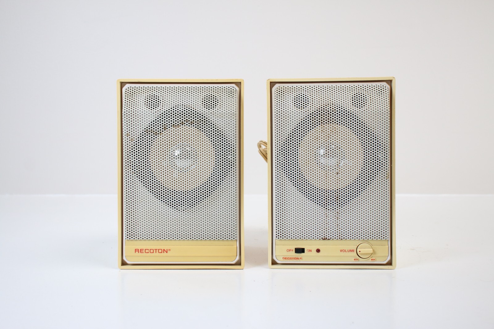 Vintage Recoton Speakers W100 Scholtz Technology