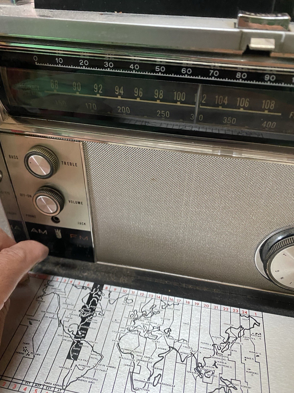 Vintage Zenith Royal 3000 Trans-Oceanic FM-AM Multiband Radio WORKING READ