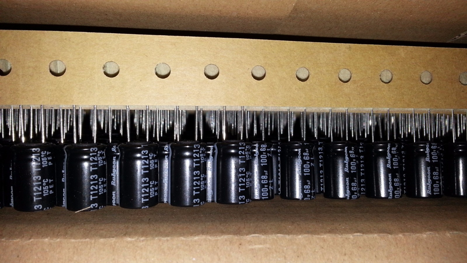 50pcs NEW RUBYCON ZL JAPAN 68UF 100V LOW ESR CAPS FOR AUDIO !GREAT !
