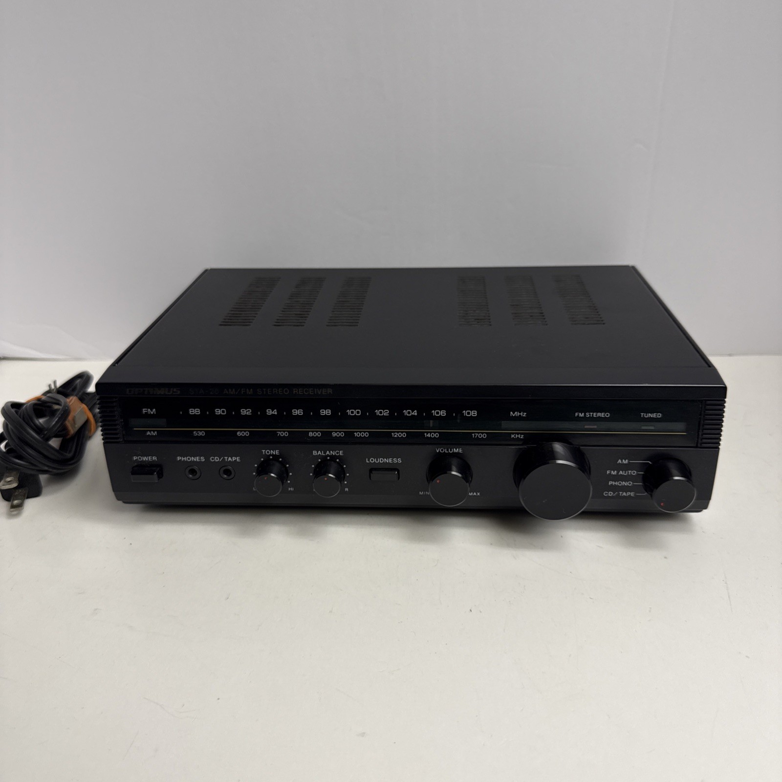 RadioShack Optimus 31-1979 STA-20 Phono AM/FM Stereo Receiver Tested & Working