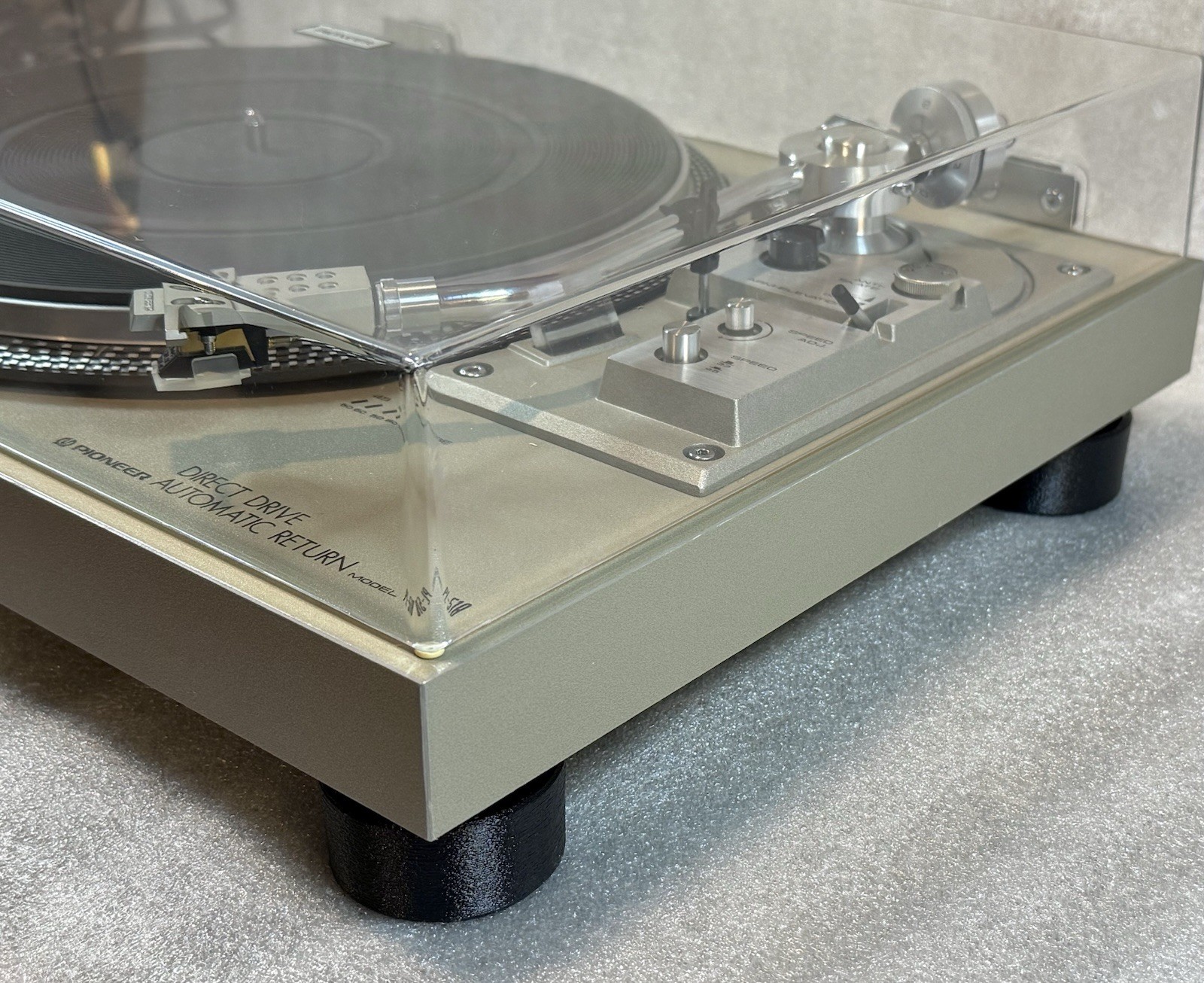 Vintage Pioneer PL-518 Direct Drive Turntable Near Mint Original Box and Packing