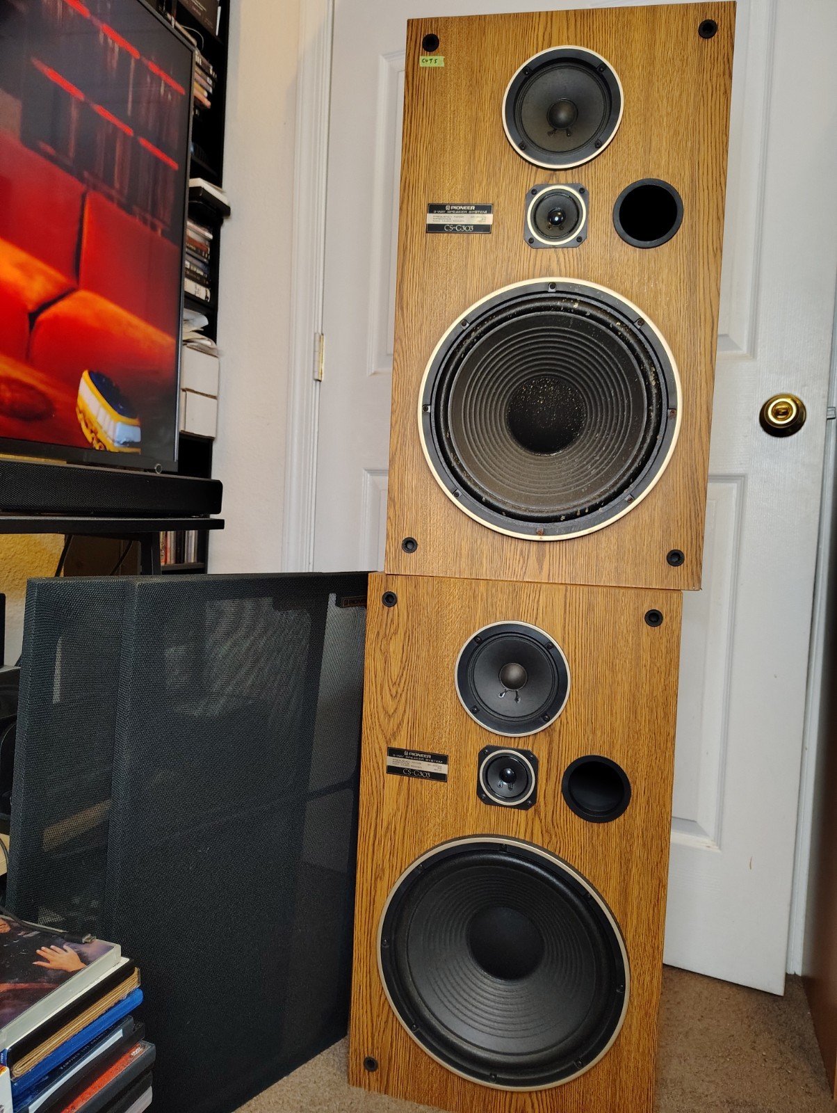 Pair of Vintage Pioneer CS-G303 3-Way Speaker System 120W 35-20 KHz 6ohm READ