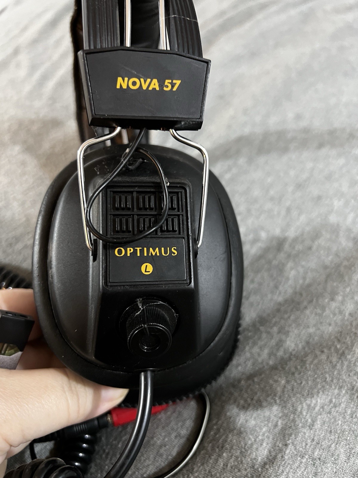 Vintage Optimus Nova 57 RadioShack Headphones Has A Splitter For Two Headphone