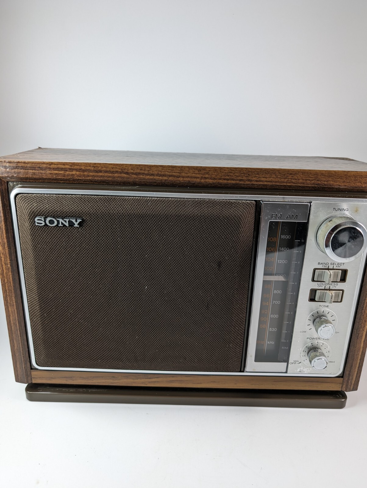 Vintage Sony AM/FM Tabletop Radio 2 Bands ICF-9740W