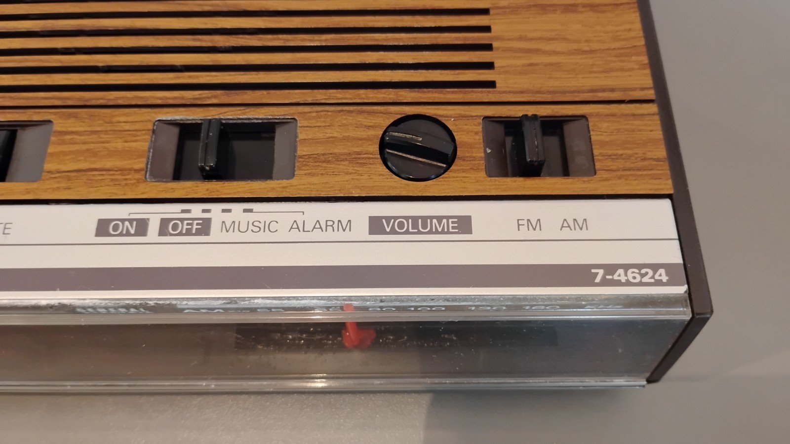 GE Alarm Clock Radio *Vintage* Wood Grain 1978 / Model 7-4624A