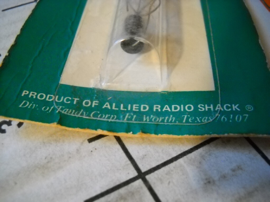 Archer 272-1040 Electrolytic Capacitors & 271-1801 Resistors. NOS