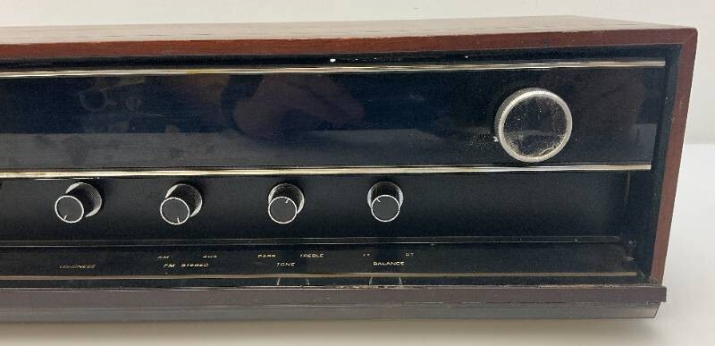 Vintage Wood Grain Magnavox 1R1717 Rose Solid State AM/FM Stereo Receiver