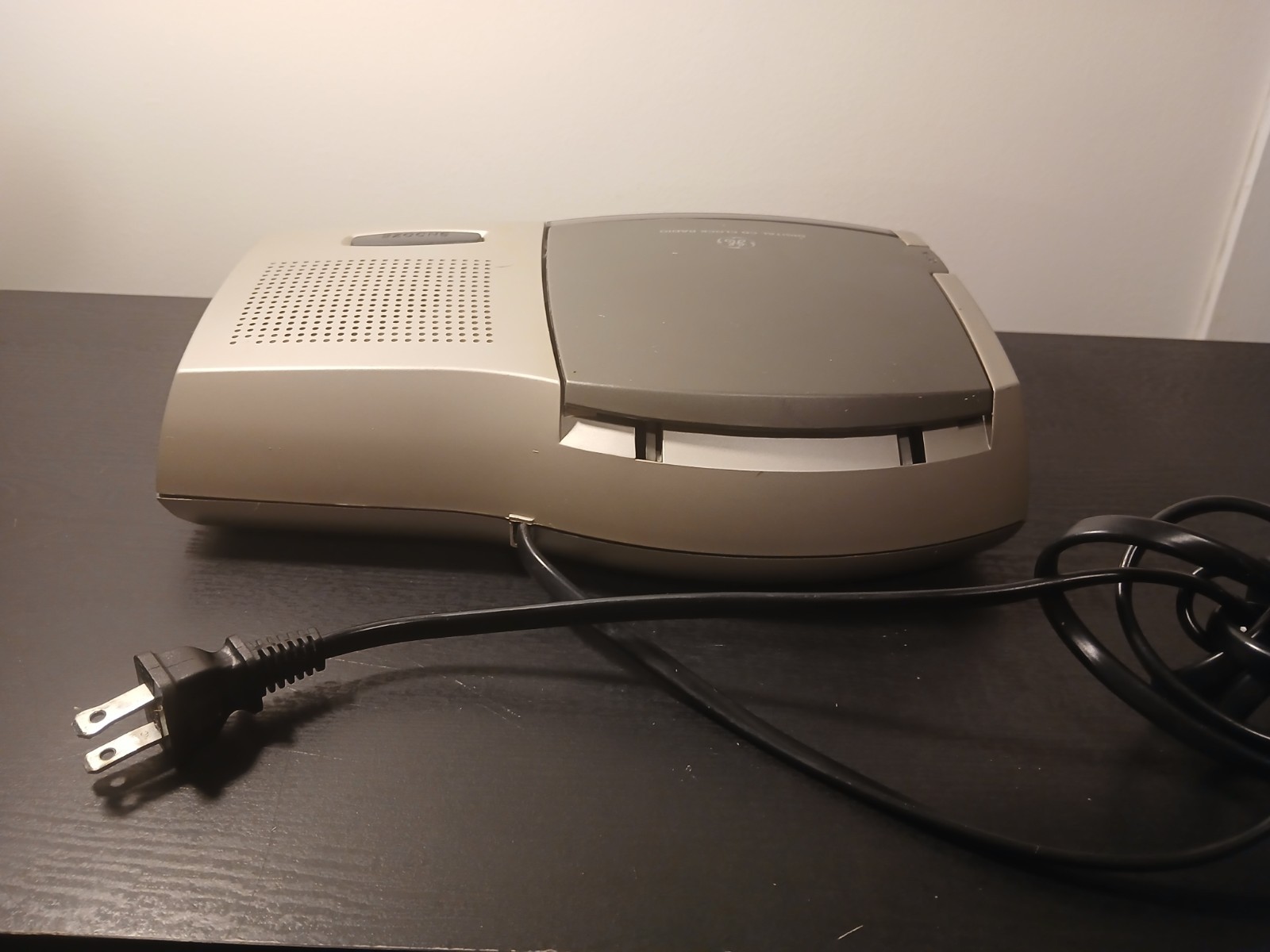 General Electric 7-4895A Rare Vintage Digital CD Player AM/FM Radio Alarm Clock