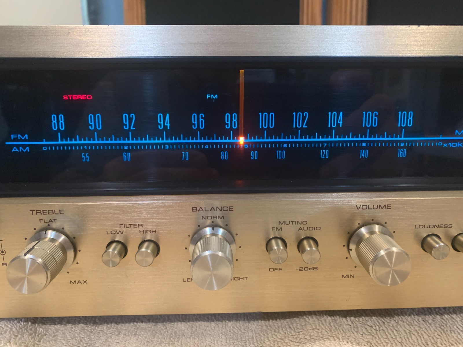 Gorgeous Very Rare Champagne Face Pioneer SX-727 Stereo Receiver 100% Working