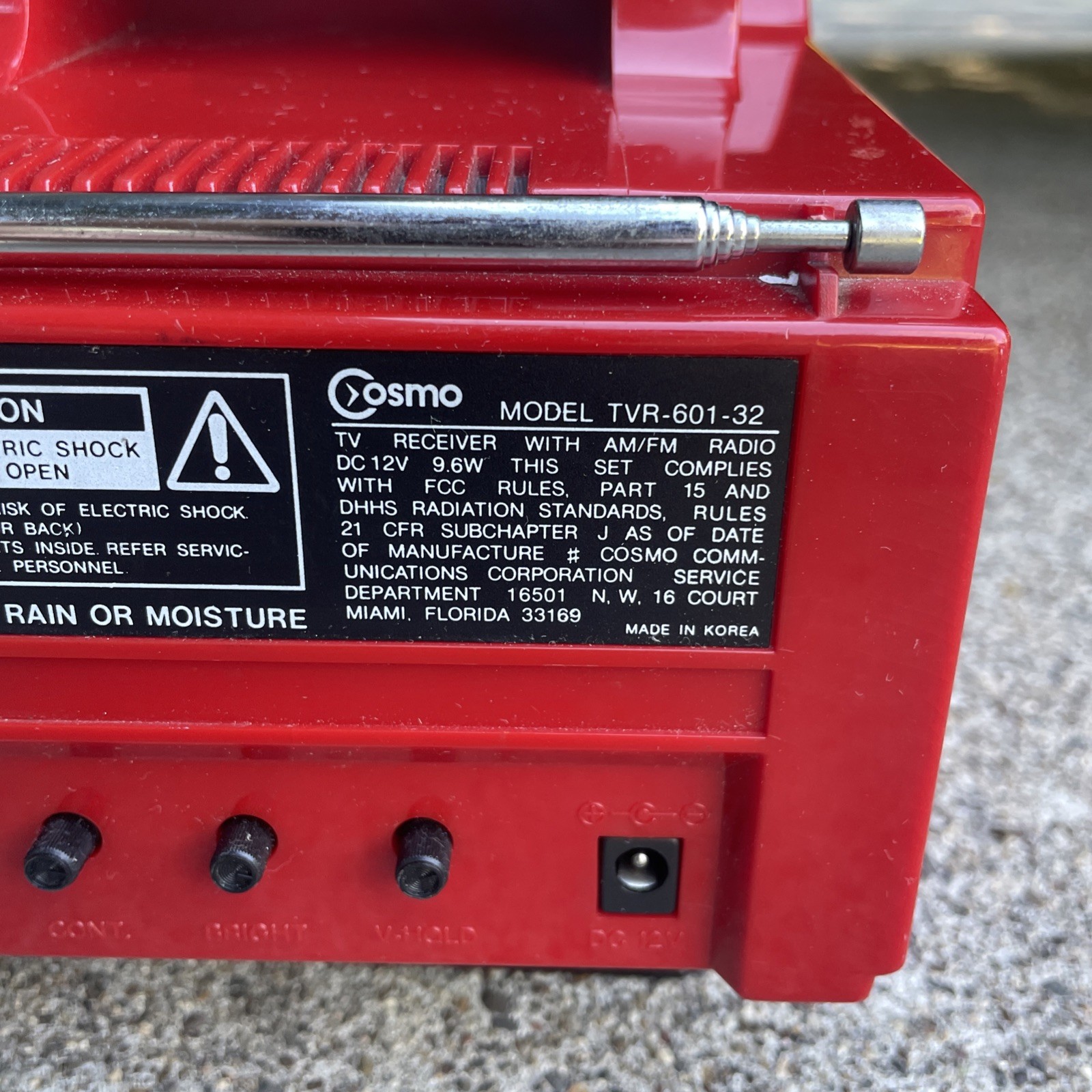 Vintage 1980s Cosmo 4.5″ Portable B&W TV AM/FM Radio Antenna Works See Video