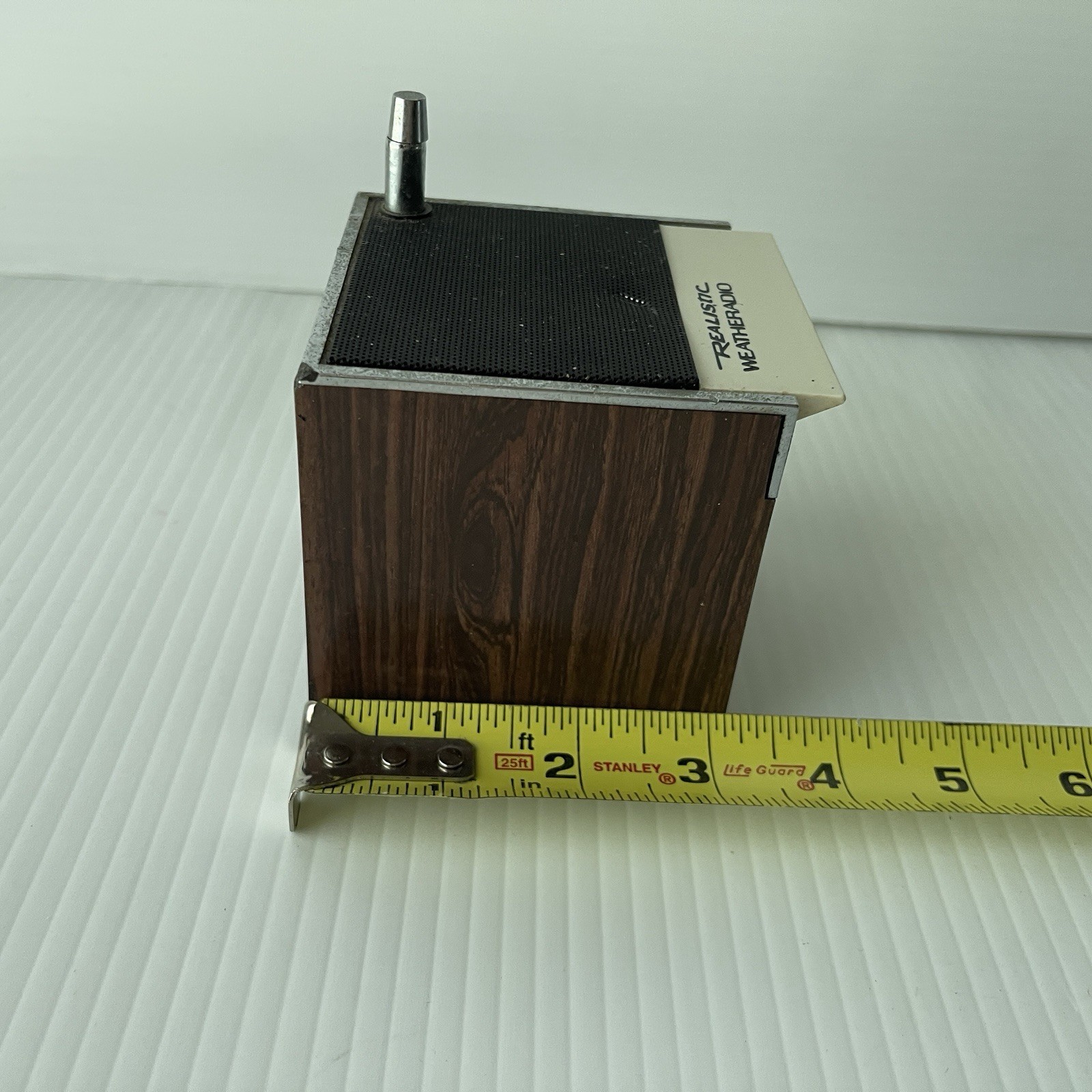 Vintage Realistic Weatheradio Cube Radio Shack Weather Radio 12-165