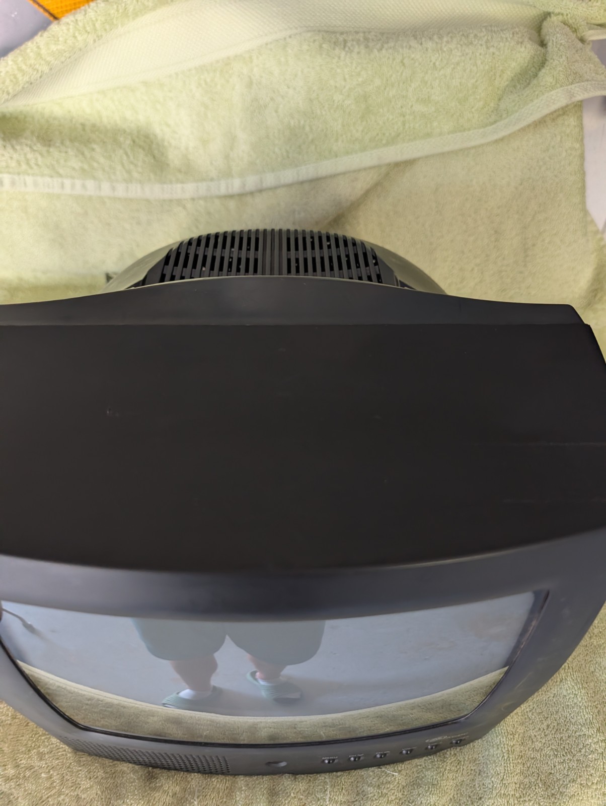 GE Spacemaker 09GP109 9” CRT TV Retro Gaming RF Vintage 1997 Works AC/DC