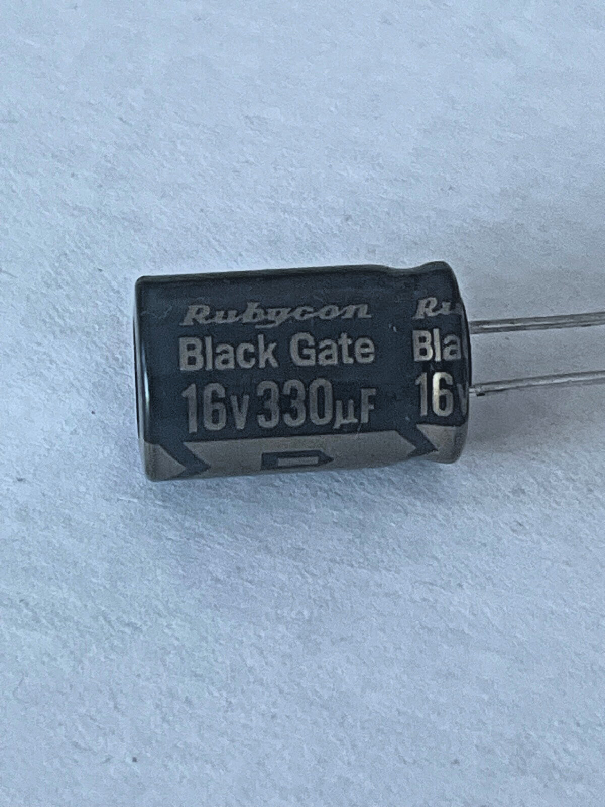 Black Gate 16V 330uF STD Premium Audiophile Capacitor – Japan NOS RARE Hi-Fi