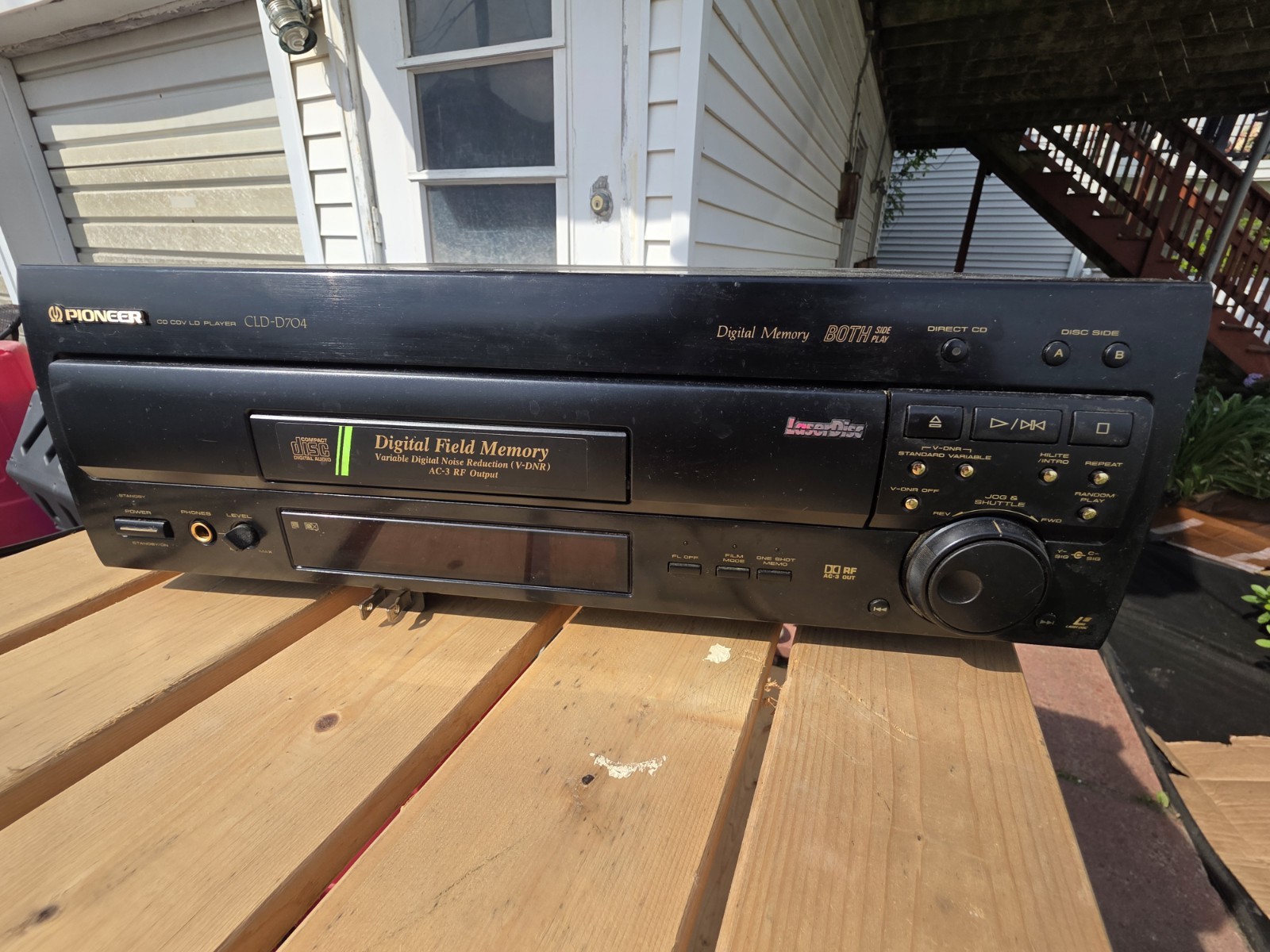 pioneer cld d 704 laser disc player *tested working* No Remote