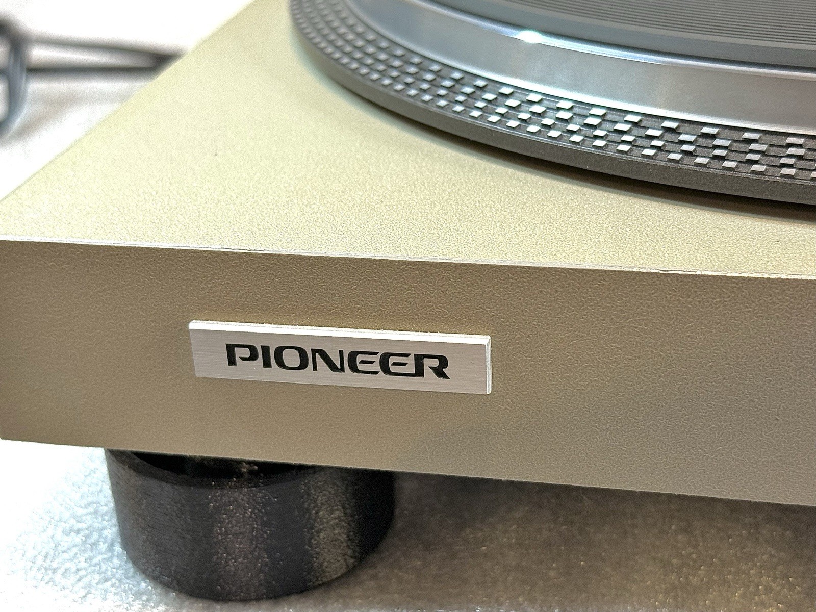 Vintage Pioneer PL-518 Direct Drive Turntable Near Mint Original Box and Packing