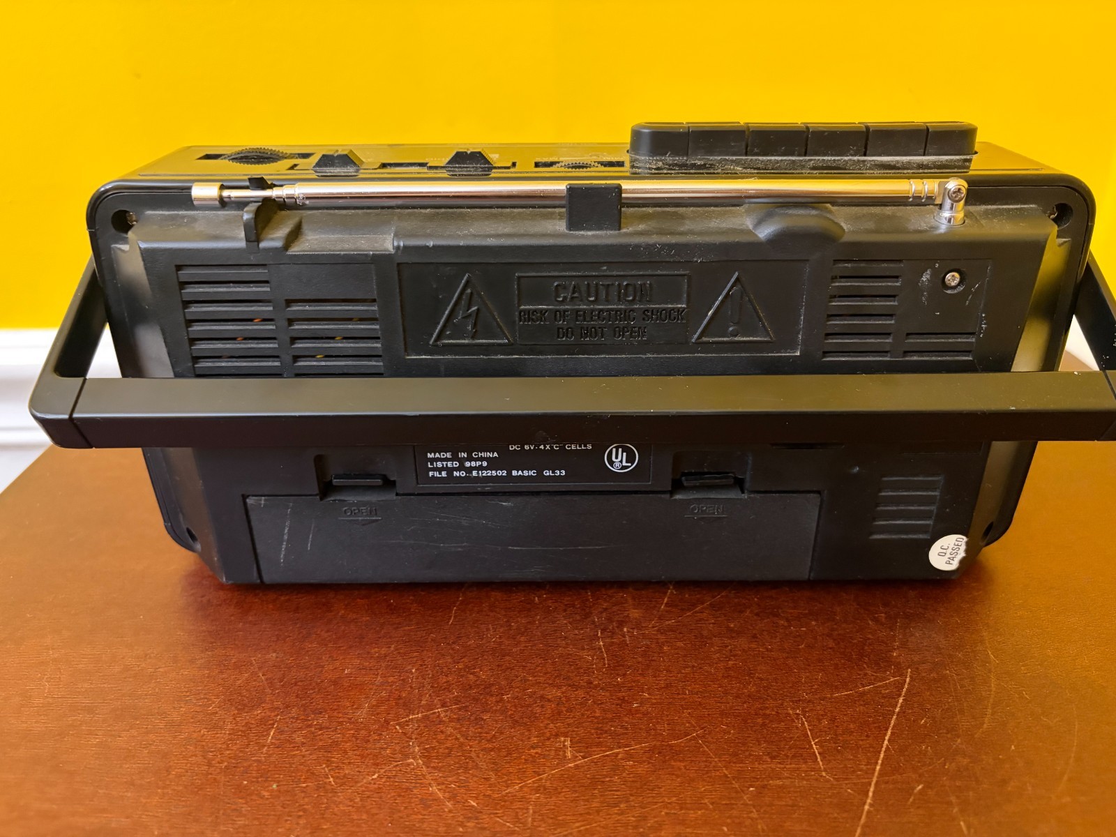 Vintange Electro Brand Portable AM/FM Radio Cassette Player Model 7937 Tested