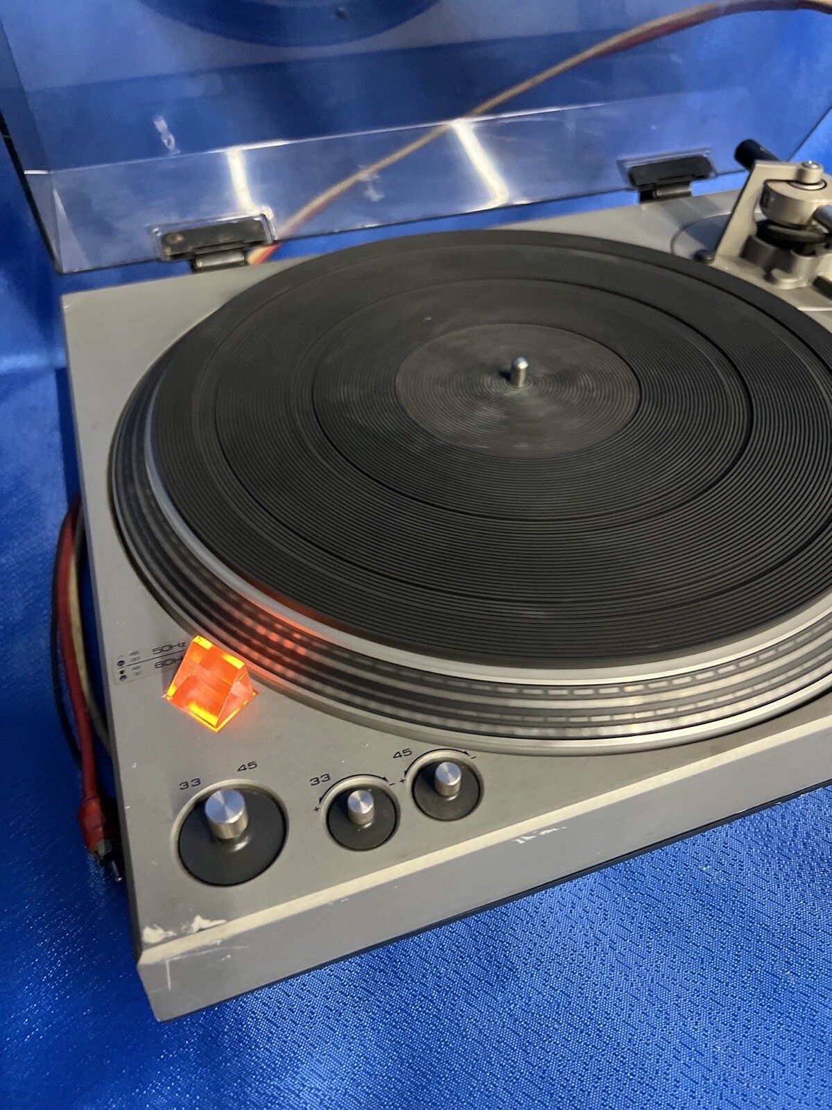 TECHNICS SL-1300 DIRECT DRIVE AUTOMATIC TURNTABLE ( Japan) Read Description