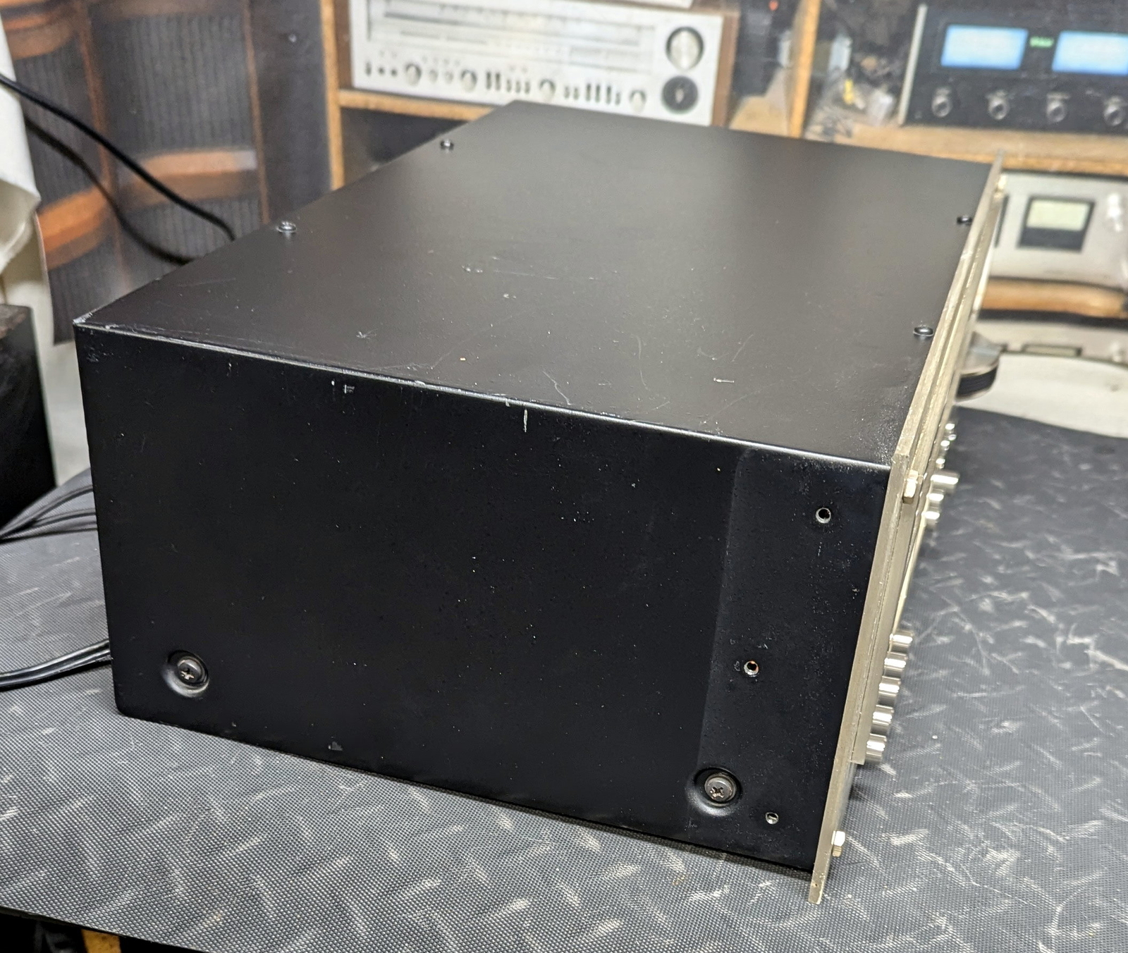 Marantz model 2120 tuner. Classic silver face model with gyro-touch tuning