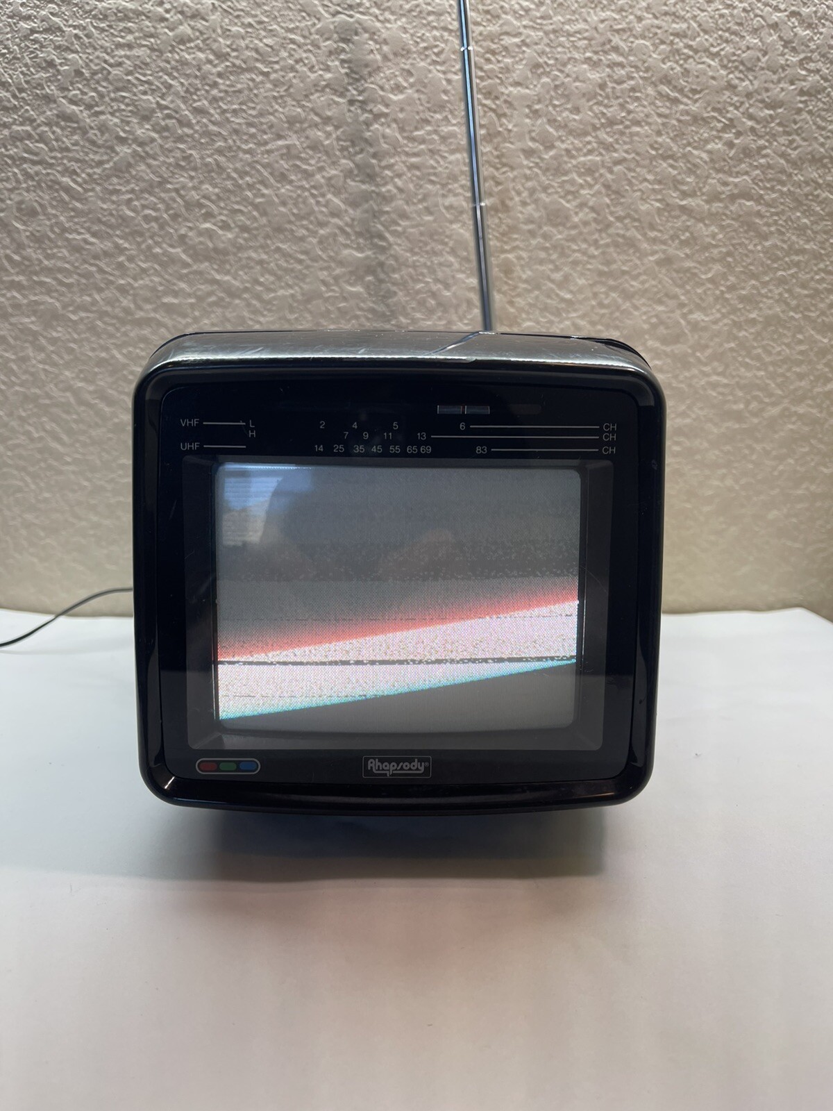 VTG Rhapsody TV-670/1 Portable TV Television 6”