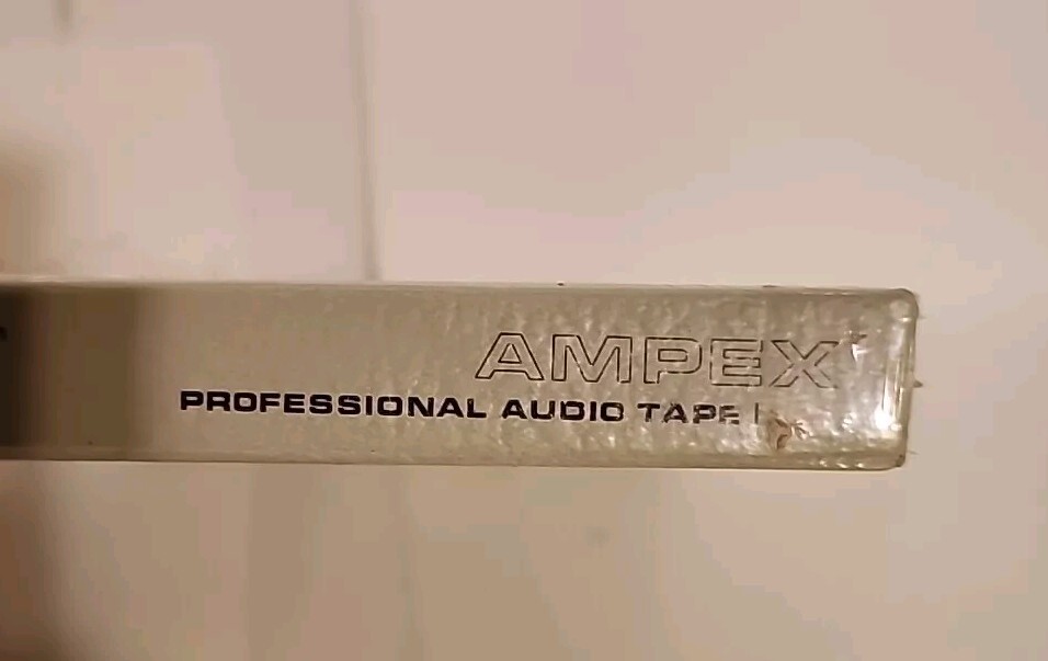 Ampex Professional Audio Tape 641, 5″ Reel, 127mm, 1/4″x900′, 6.3mmx274m,